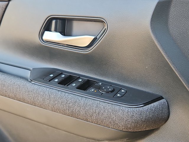 Used 2026 Nissan Kicks SV FWD image 10