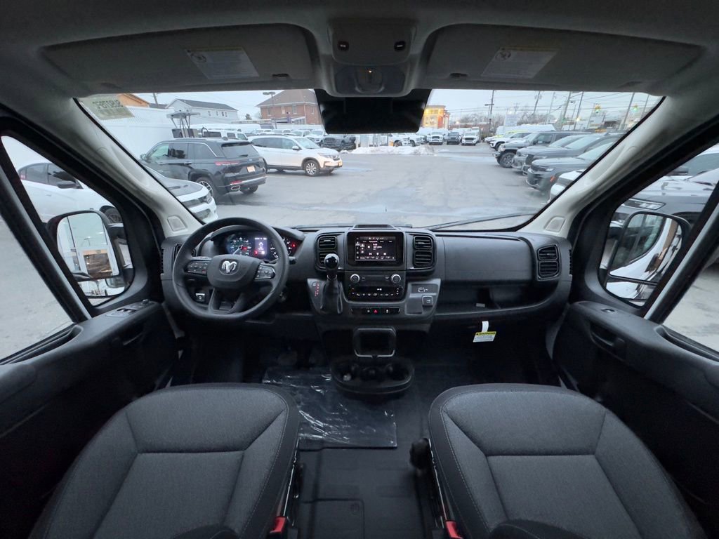Used 2025 RAM ProMaster 2500 w/ Convenience Group image 15