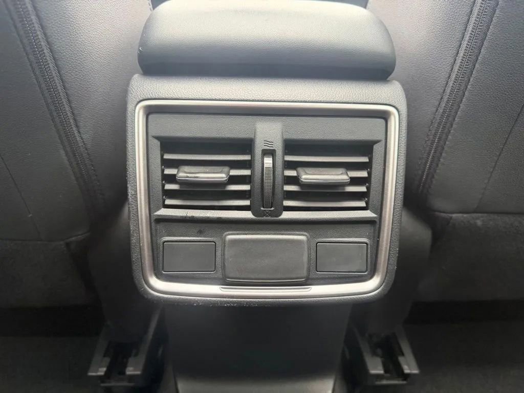 Used 2024 Subaru Forester Premium AWD/4WD image 29