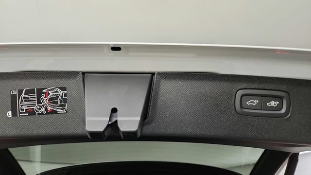 Certified 2026 Volvo XC90 B6 Ultra w/ Protection Package AWD/4WD image 47