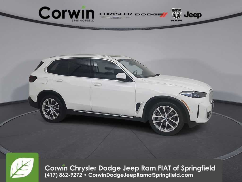 Used 2025 BMW X5 xDrive50e AWD/4WD image 1