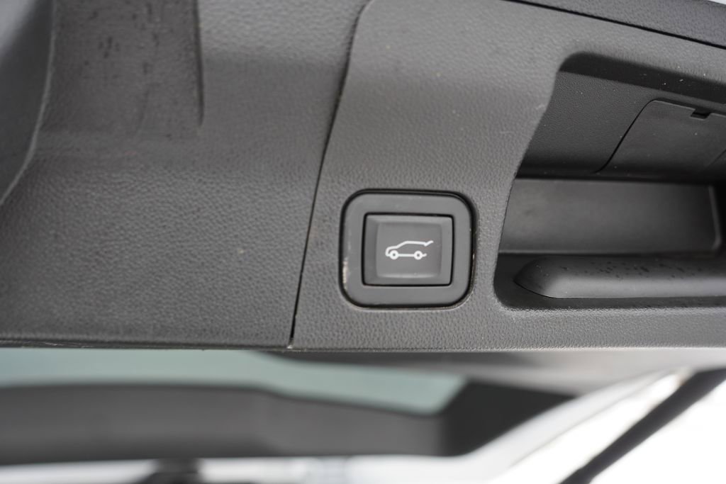 Certified 2023 GMC Acadia SLE image 23