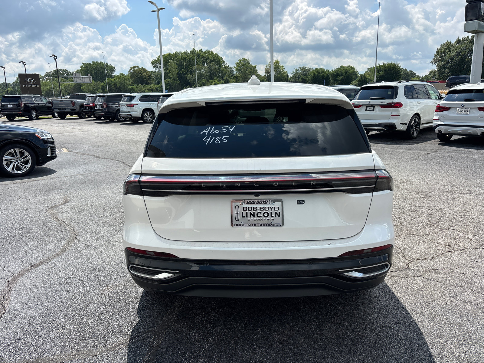 New 2026 Lincoln Nautilus Premier AWD/4WD image 6