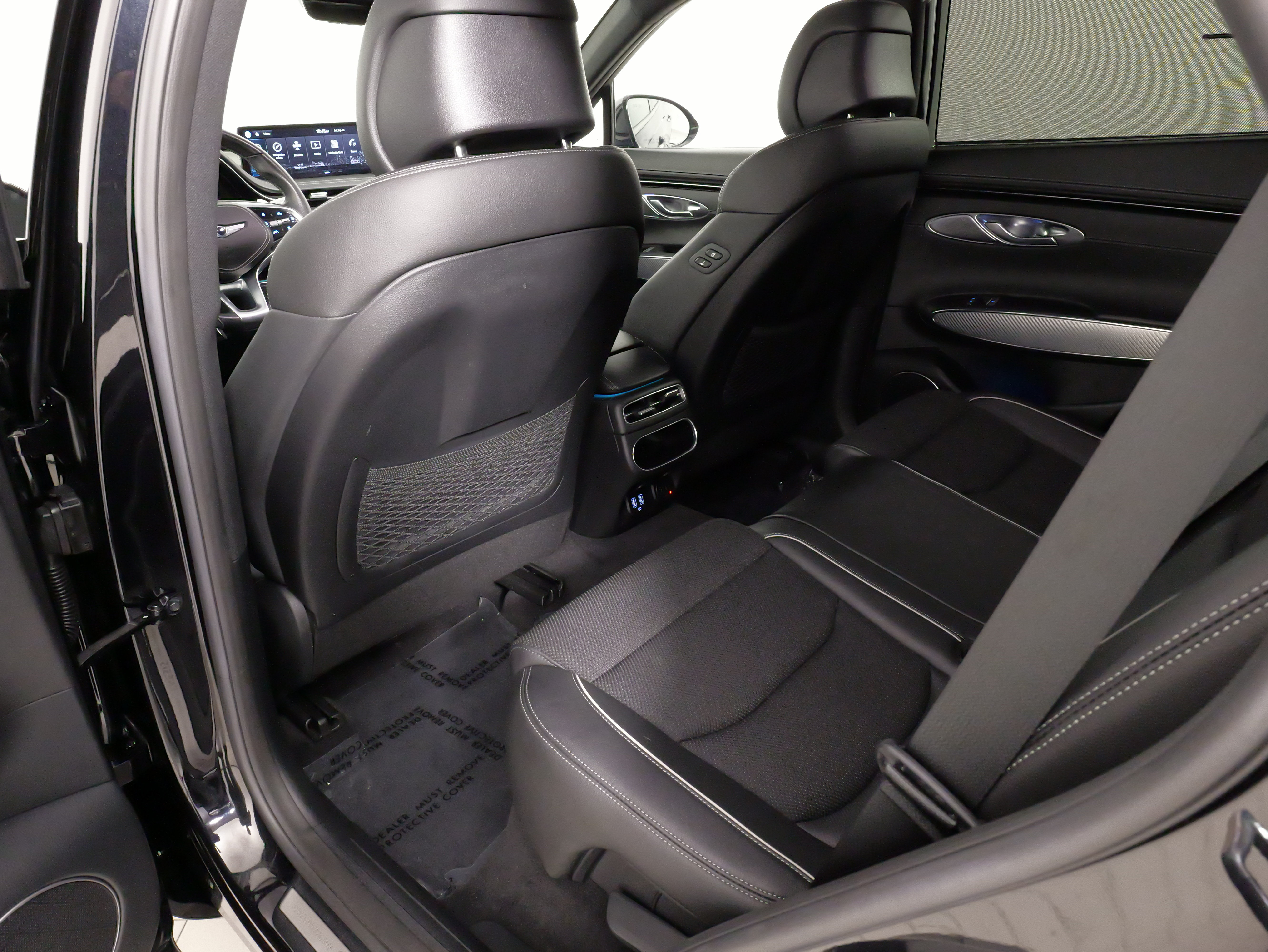 Used 2022 Genesis GV70 2.5T w/ Sport Prestige Package AWD/4WD image 35