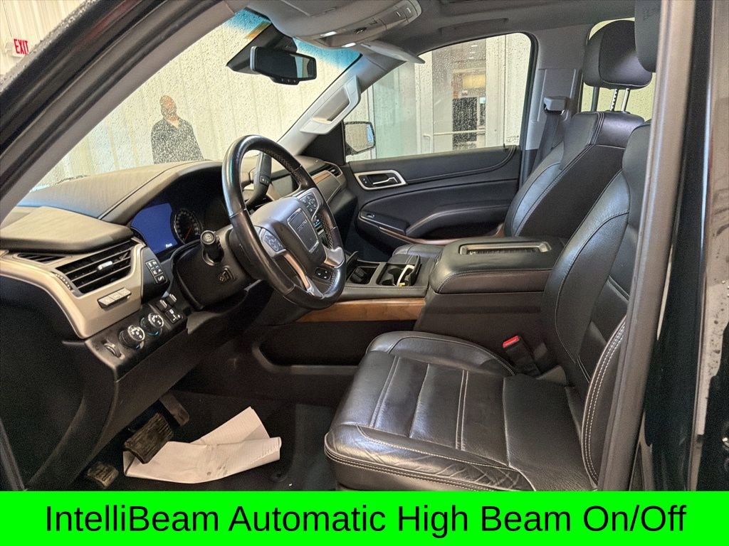 Used 2020 GMC Yukon Denali w/ Denali Premium Package image 15