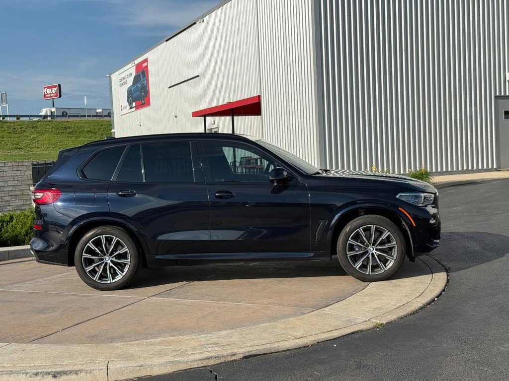 Used 2019 BMW X5 xDrive50i AWD/4WD image 2
