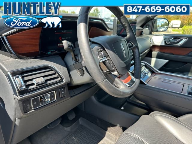 Used 2022 Lincoln Navigator Reserve w/ Equipment Group 201A image 25