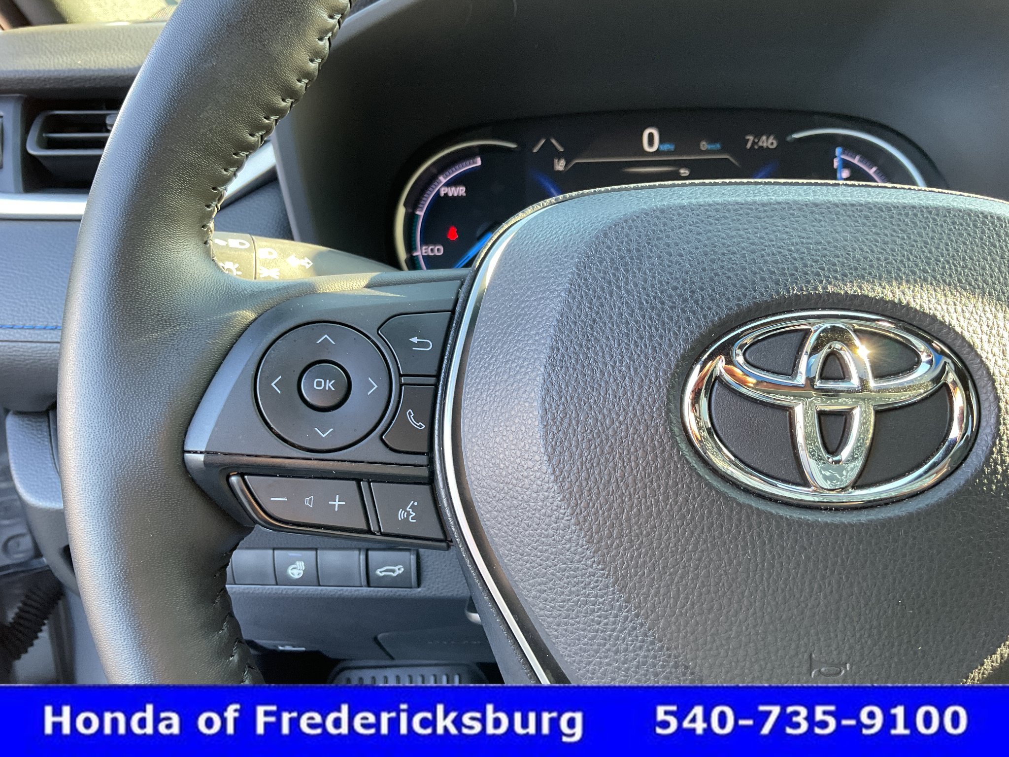 Used 2023 Toyota RAV4 SE w/ Convenience Package AWD/4WD image 29