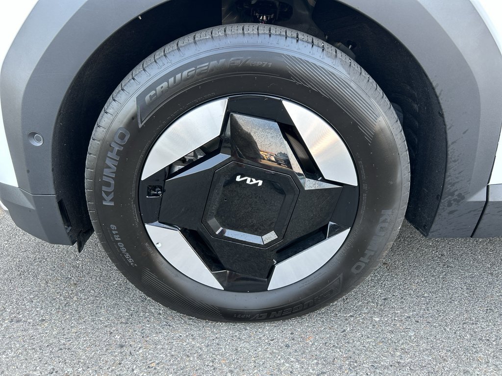 Certified 2026 Kia EV9 Wind AWD/4WD image 9