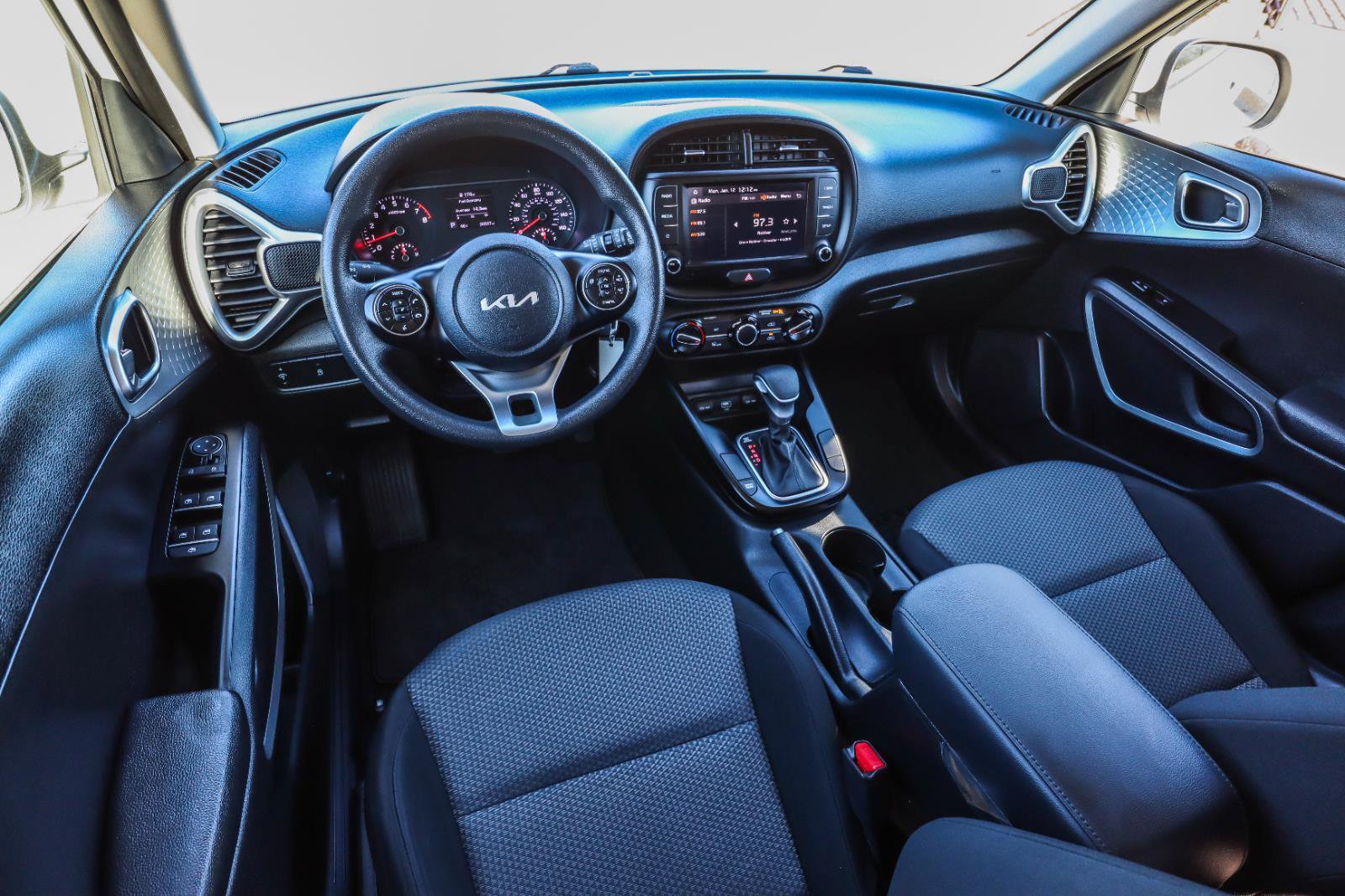 Used 2022 Kia Soul LX FWD image 20
