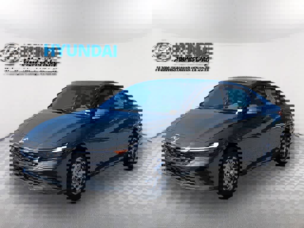 New 2026 Hyundai Elantra SE