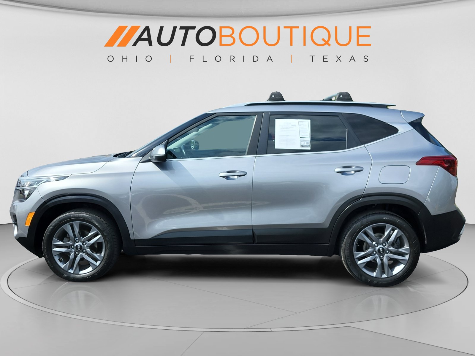 Used 2021 Kia Seltos S FWD image 2