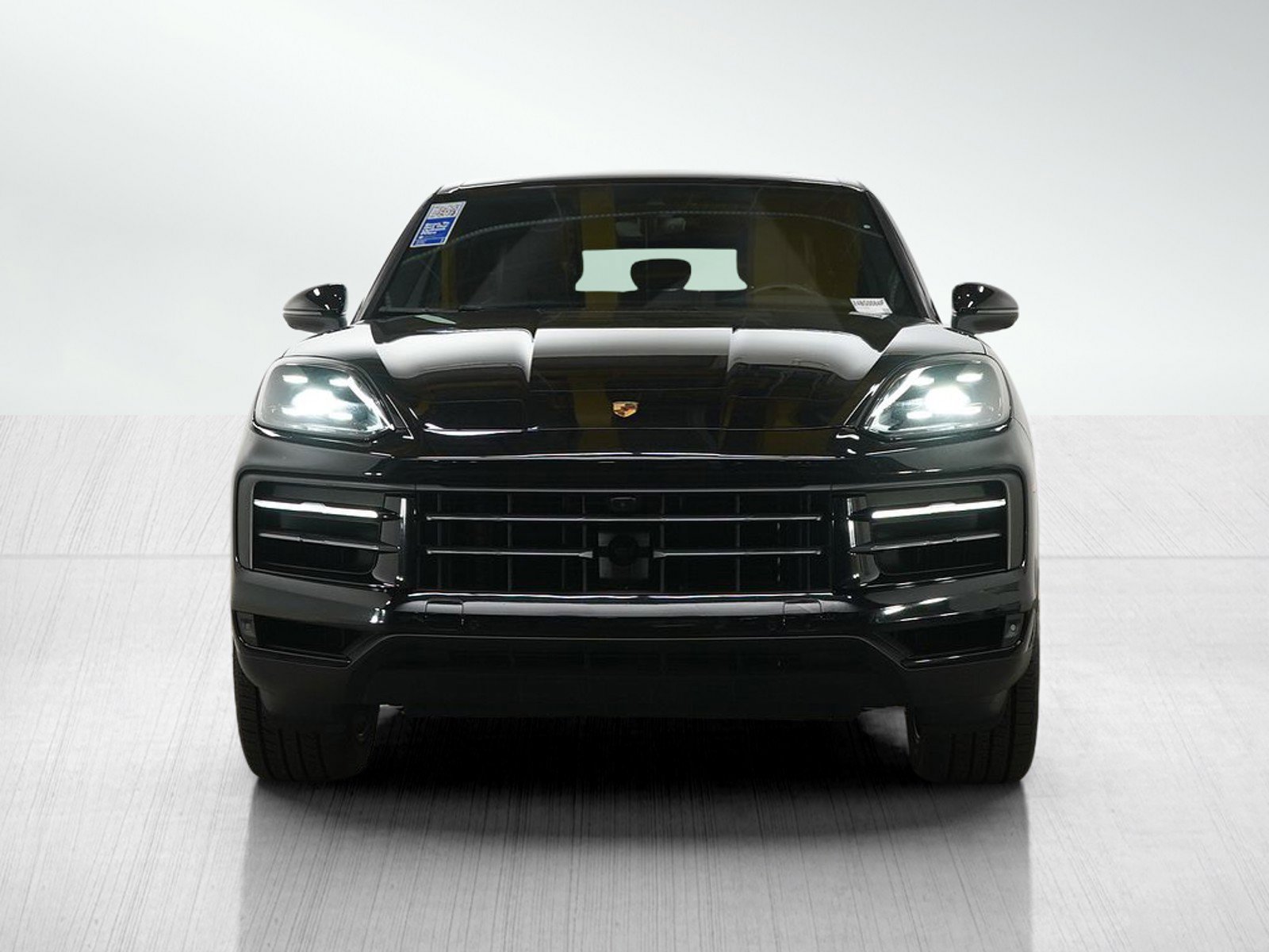 Used 2025 Porsche Cayenne AWD/4WD image 8