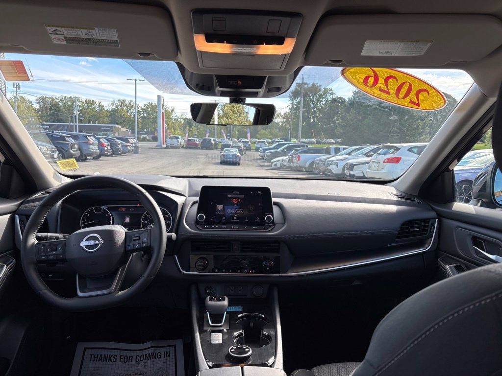 Used 2026 Nissan Rogue SV AWD/4WD image 16