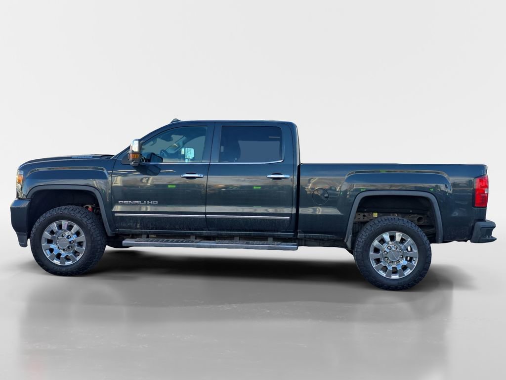 Used 2018 GMC Sierra 2500 Denali w/ Duramax Plus Package image 2