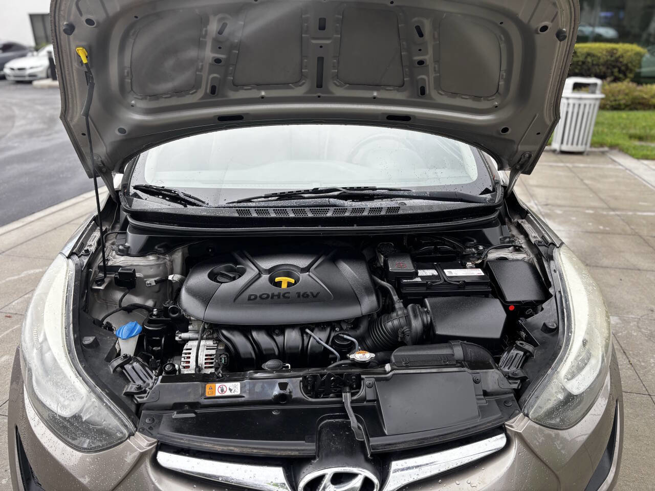 Used 2015 Hyundai Elantra SE image 17