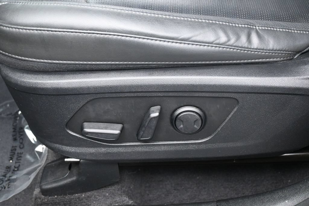 Used 2024 Kia Sorento S FWD image 12