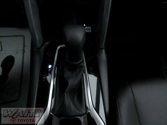 Used 2023 Toyota Corolla Cross XLE image 16