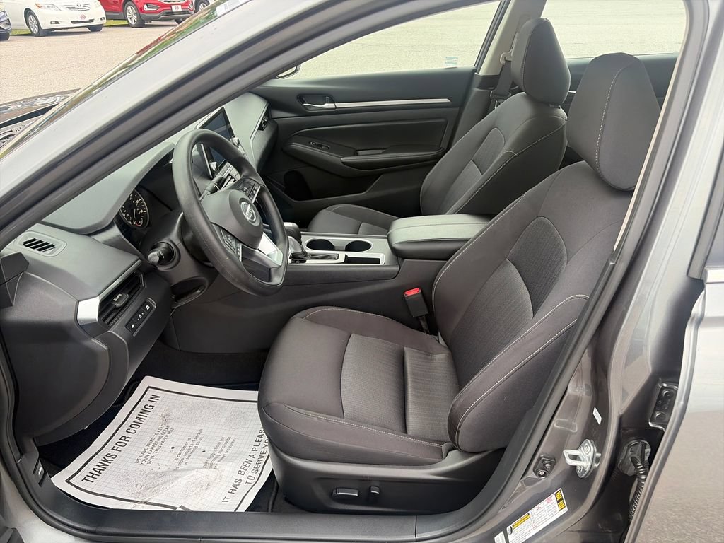 Used 2022 Nissan Altima 2.5 SV FWD image 10