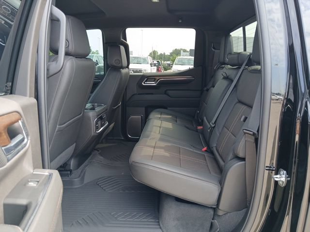 Certified 2024 Chevrolet Silverado 1500 High Country w/ Technology Package AWD/4WD image 24