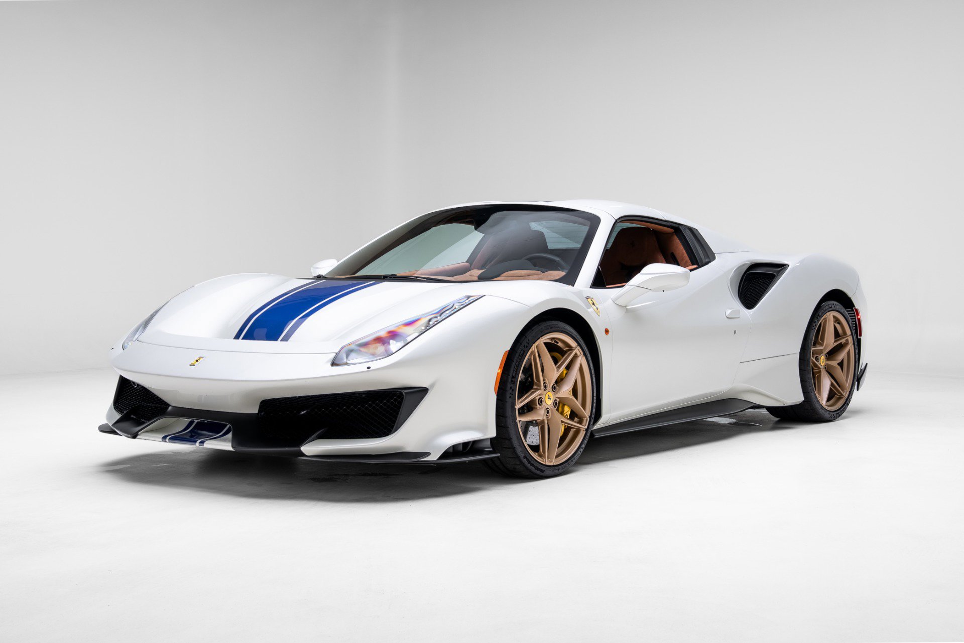 Used 2020 Ferrari 488 Pista image 35