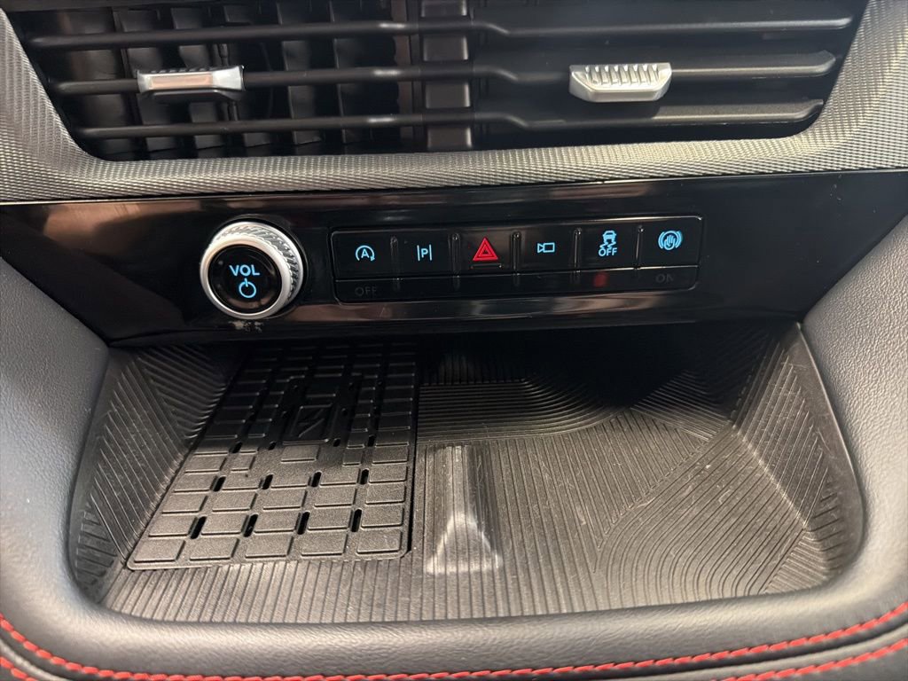 Used 2025 Ford Explorer ST image 32