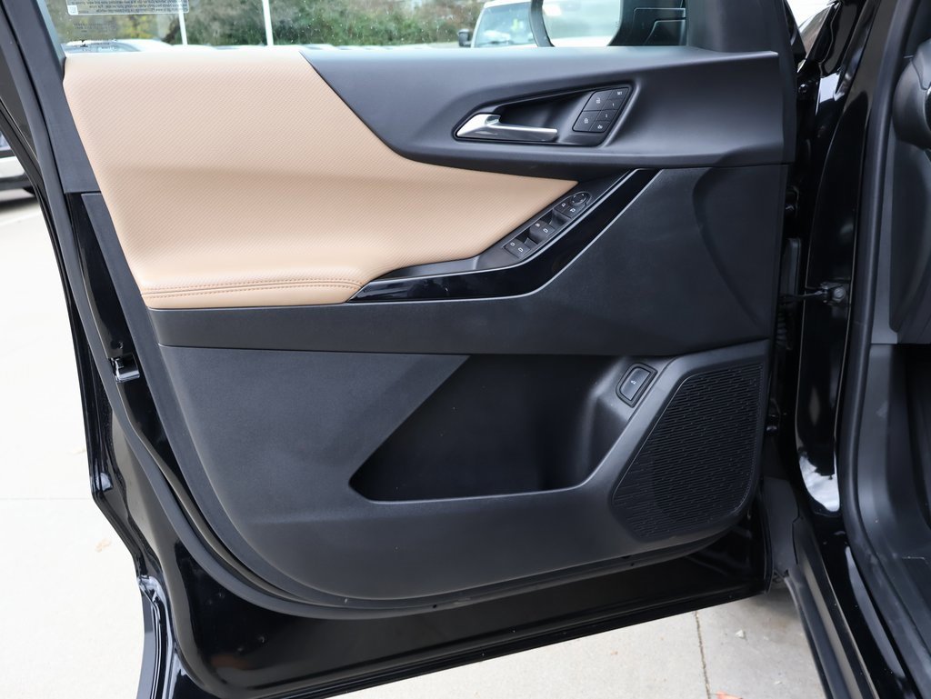 Certified 2026 Chevrolet Equinox ACTIV w/ Convenience Package III image 11