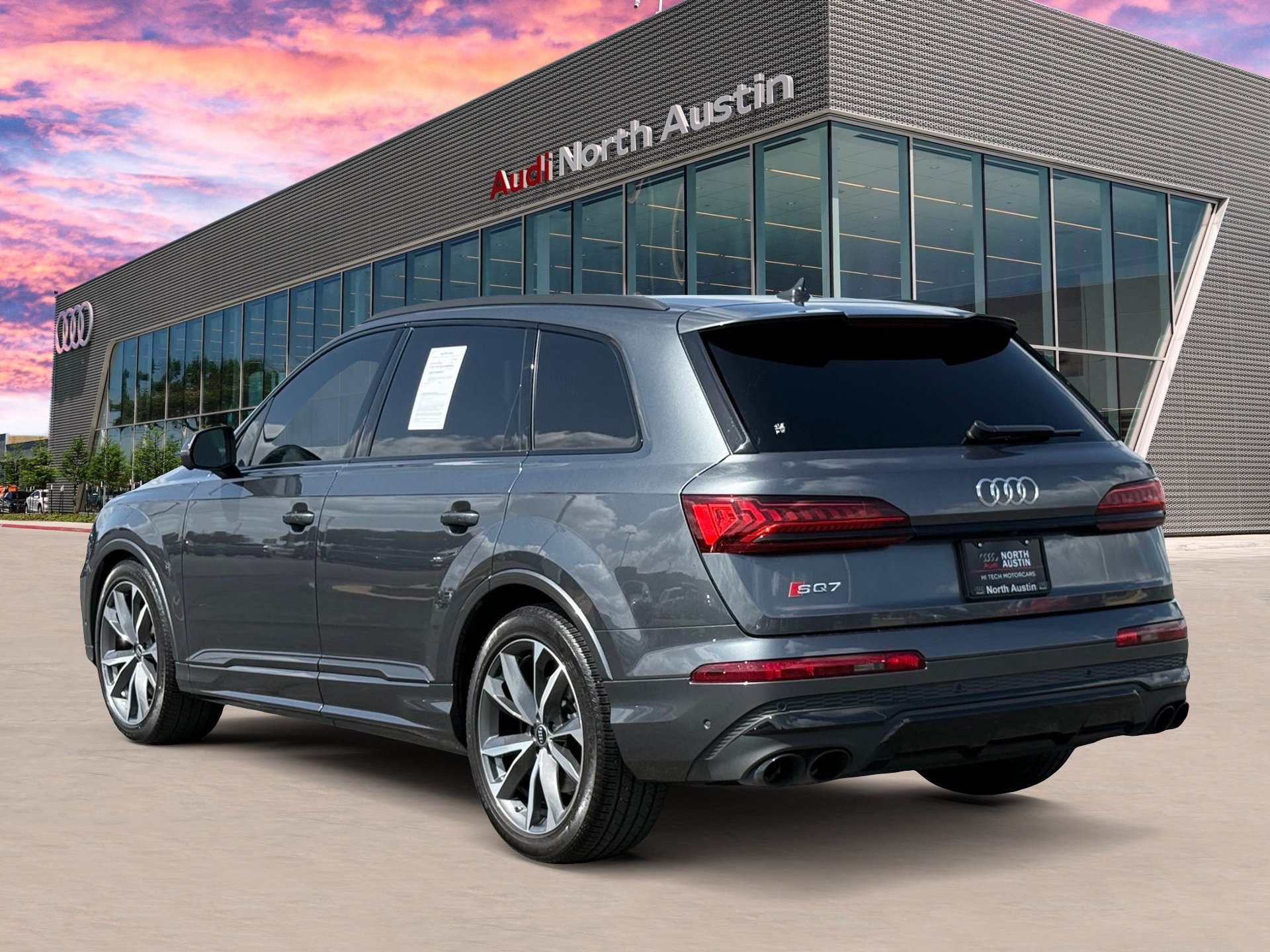 Used 2024 Audi SQ7 Premium Plus w/ Carbon Package AWD/4WD image 10