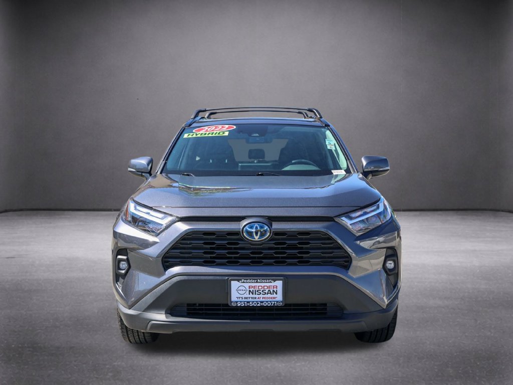 Used 2022 Toyota RAV4 XLE Premium AWD/4WD image 10