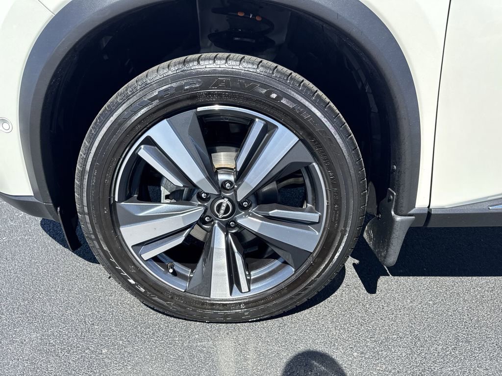 Used 2023 Nissan Rogue Platinum w/ Platinum Premium Package image 10