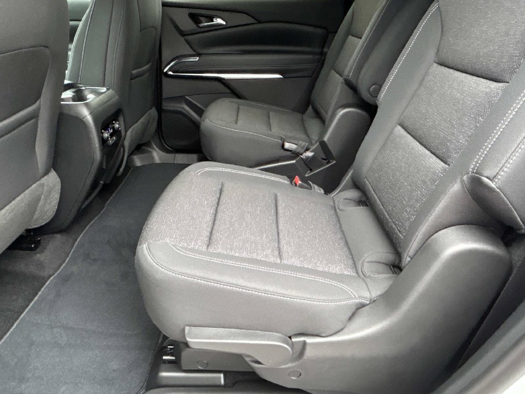 New 2027 Chevrolet Traverse LT w/ Driver Confidence Package FWD image 14