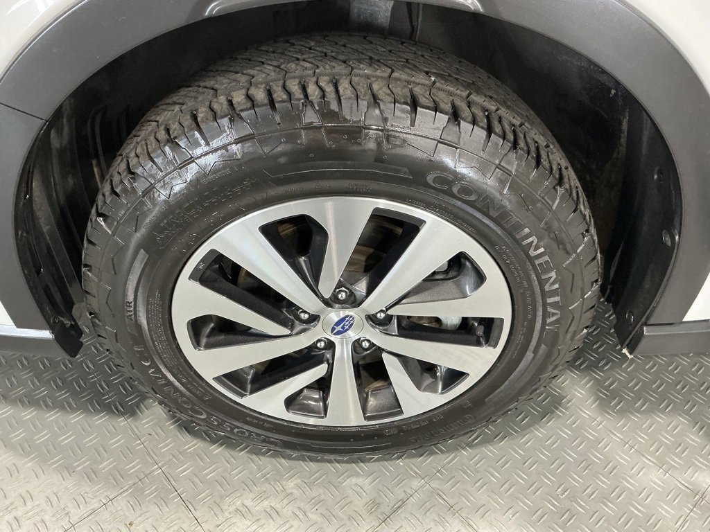 Used 2020 Subaru Outback Premium image 41
