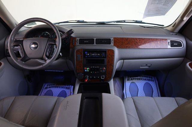 Used 2008 Chevrolet Suburban LT w/ LT Preferred Equipment Group RWD image 26
