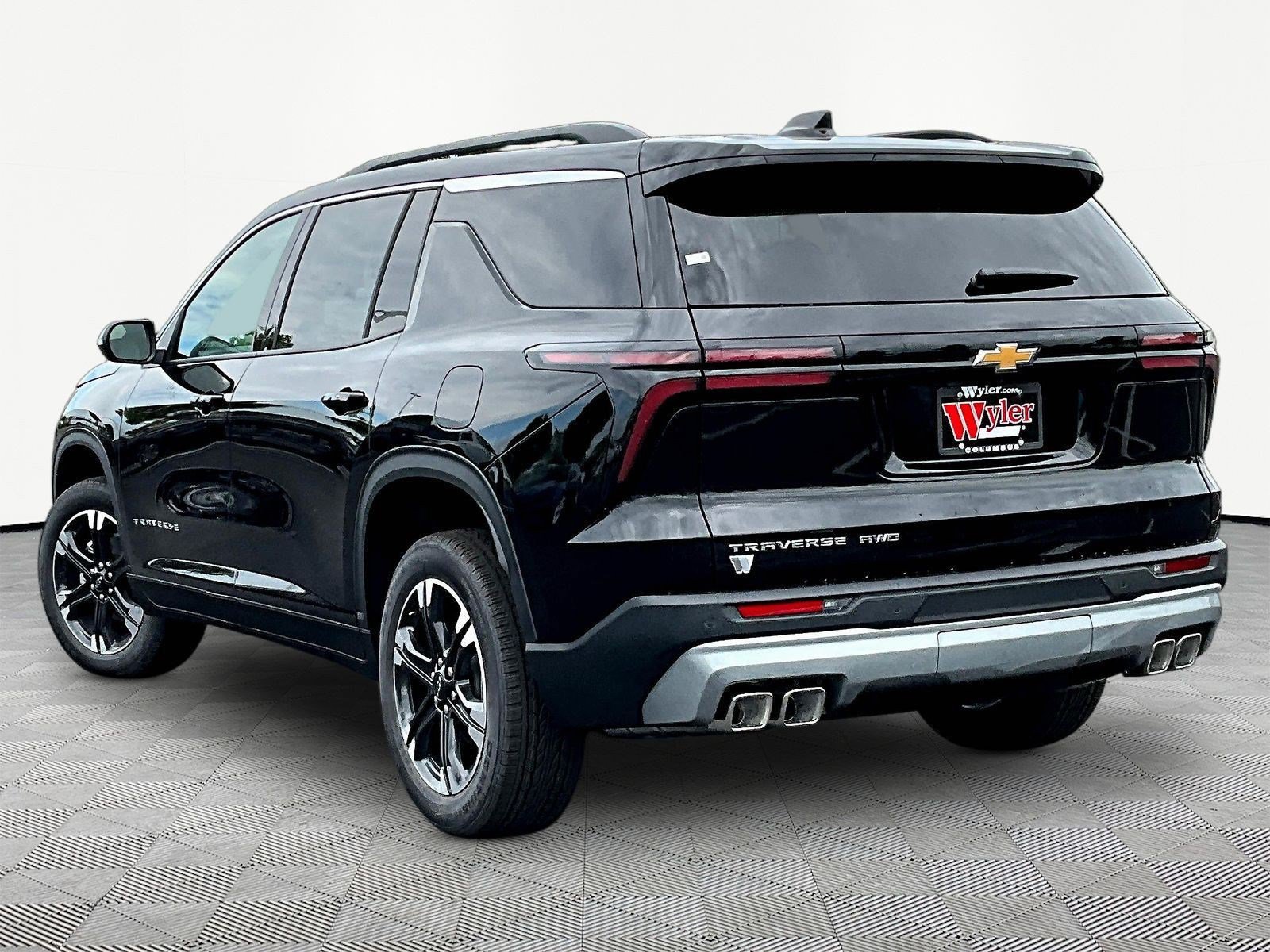 New 2027 Chevrolet Traverse LT w/ Sun and Wheel Package AWD/4WD image 4