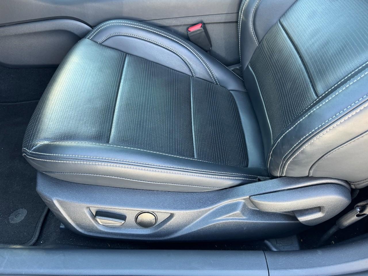 Used 2025 Ford Mustang GT Premium image 12