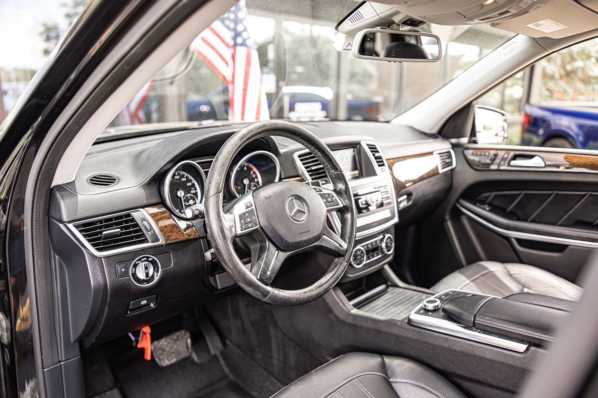 Used 2014 Mercedes-Benz GL 450 4MATIC image 22