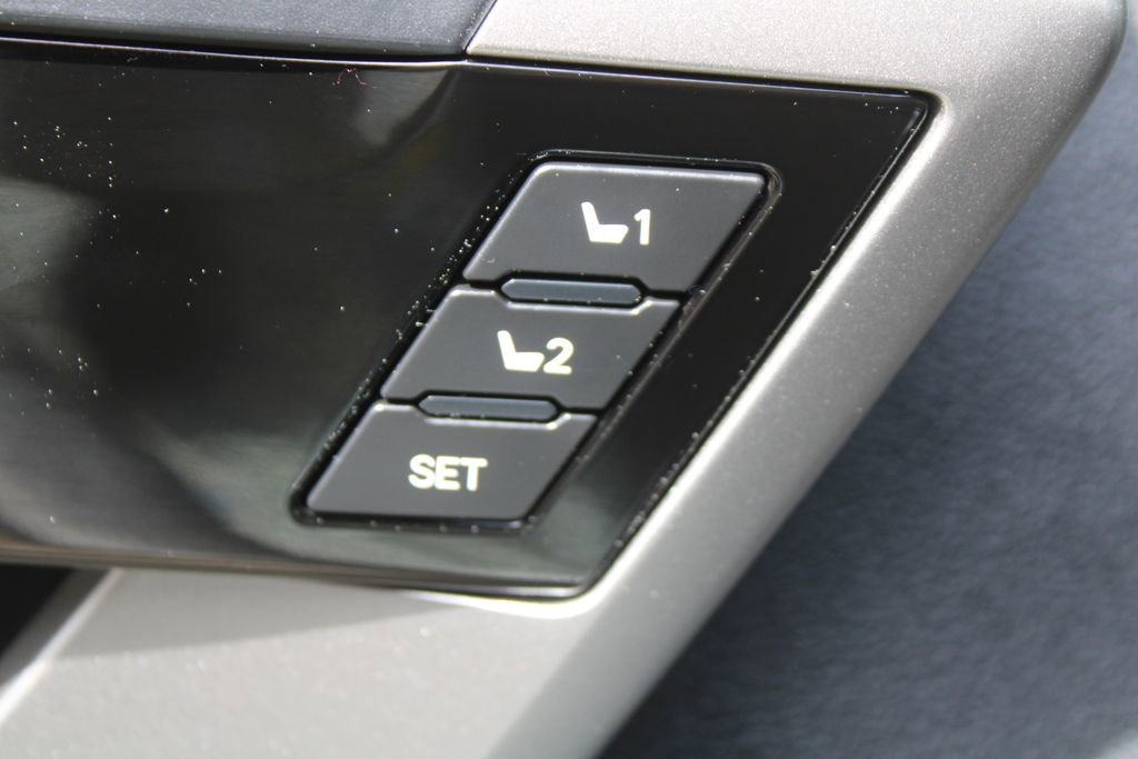 Used 2024 Toyota Tundra Limited image 28