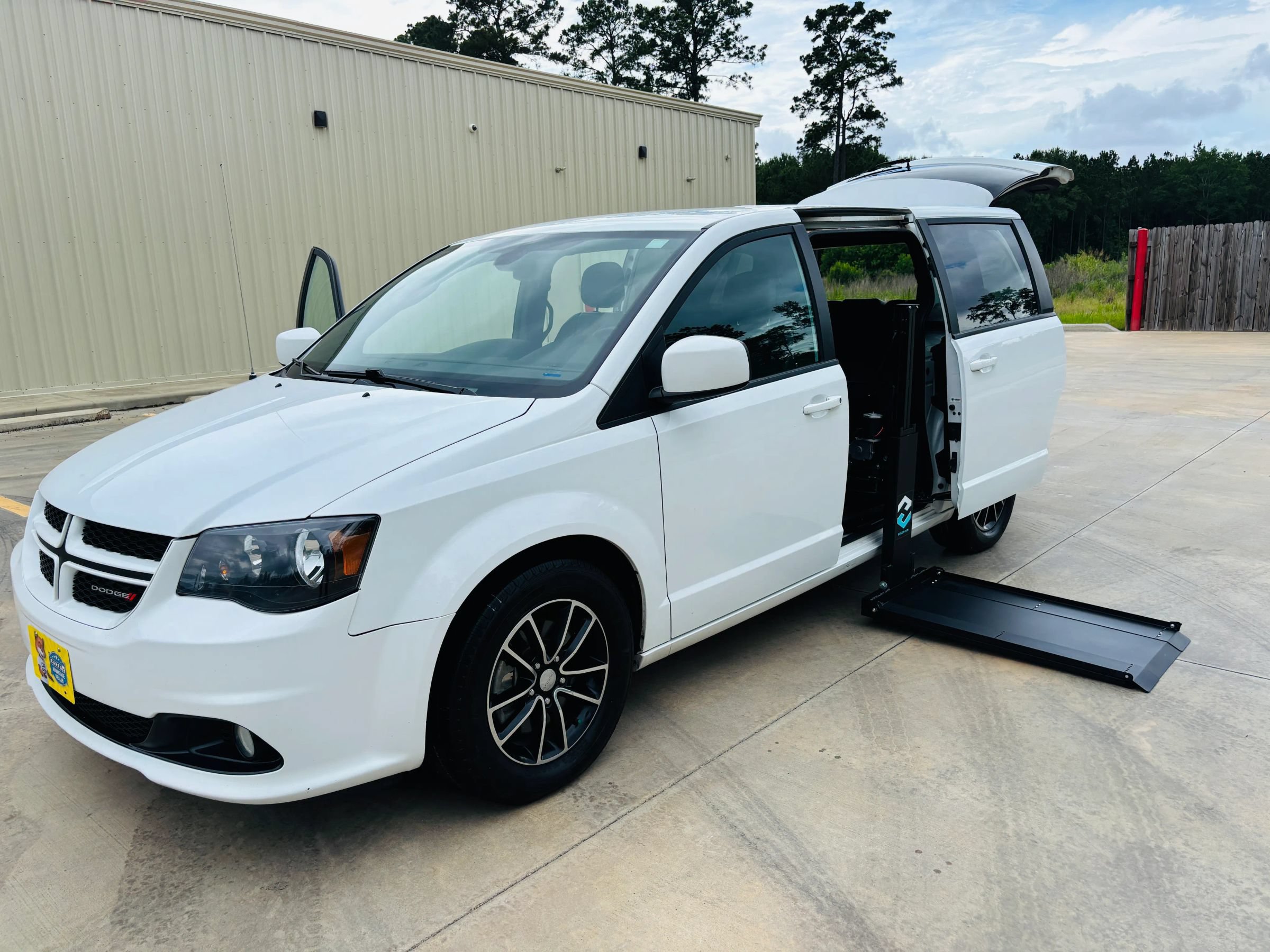 Used 2019 Dodge Grand Caravan GT FWD image 5