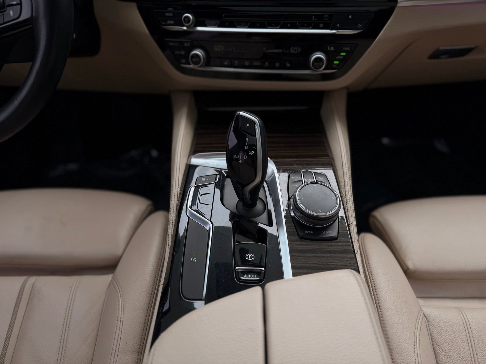 Used 2018 BMW 540i RWD image 32