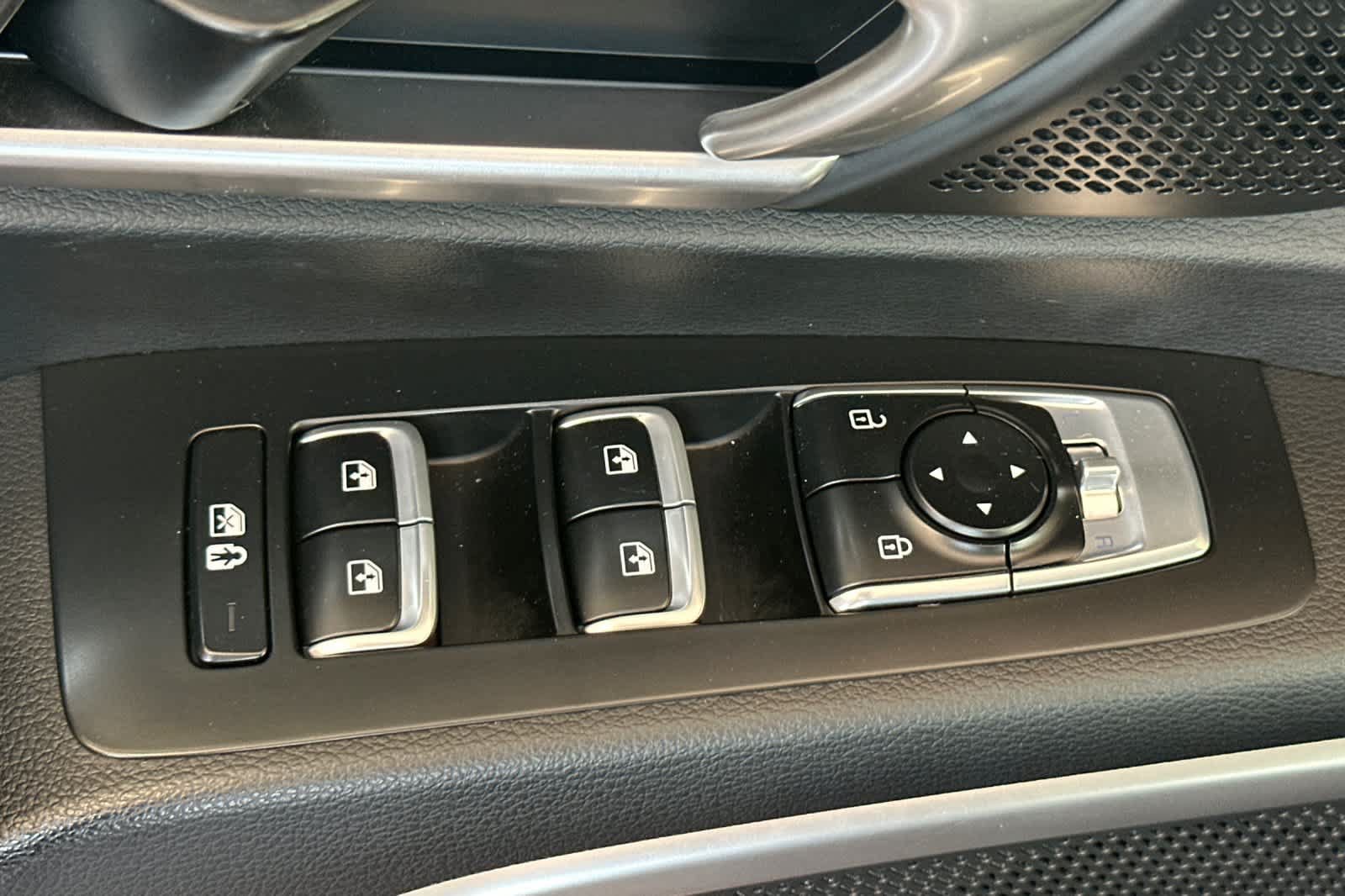 Used 2024 Kia Telluride S AWD/4WD image 11
