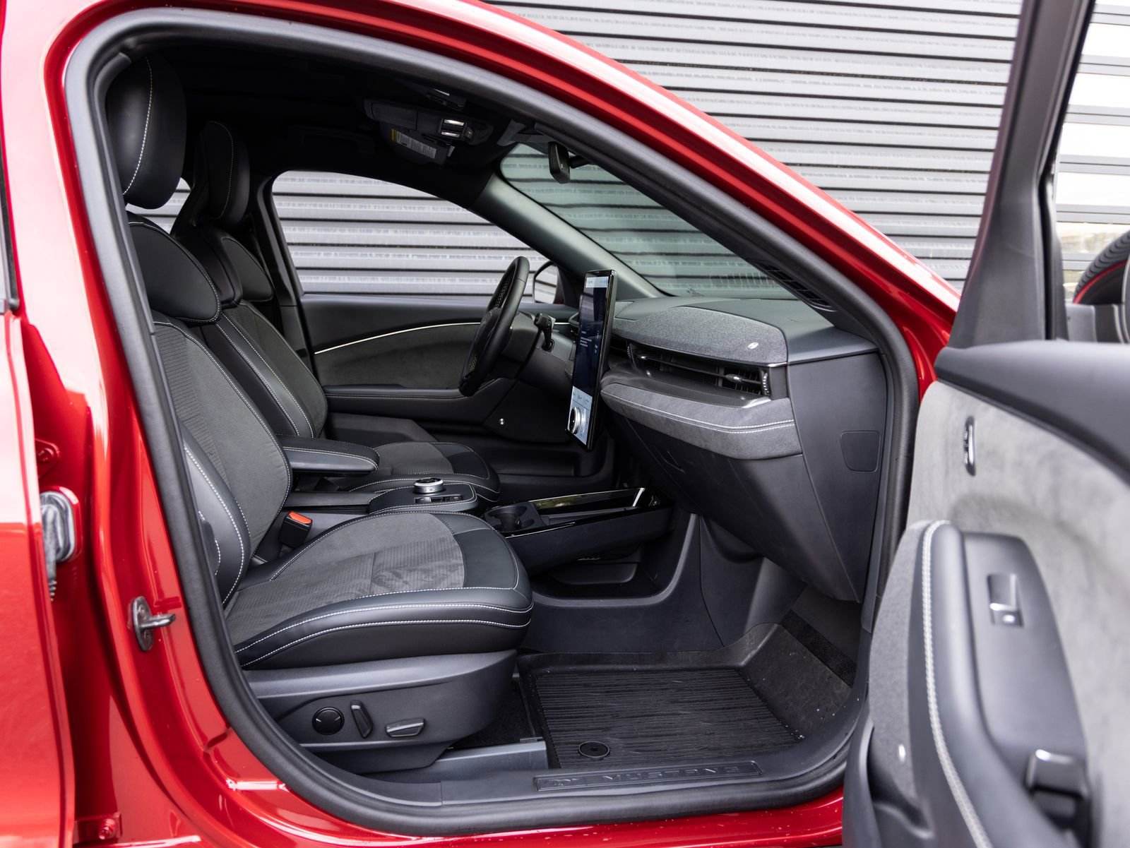 Used 2024 Ford Mustang Mach-E GT AWD/4WD image 30