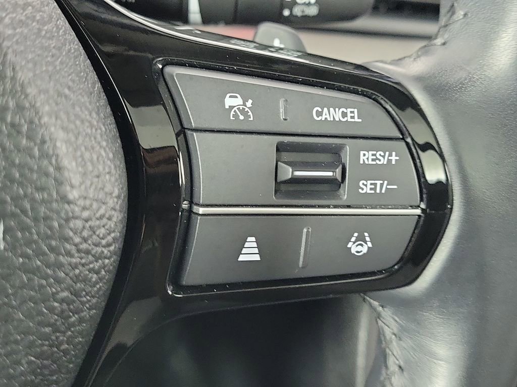 Used 2024 Honda Pilot Touring image 10