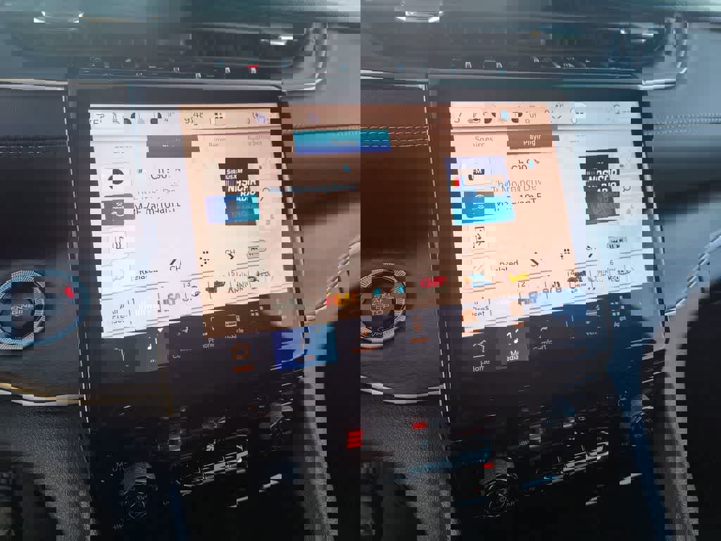 New 2025 Jeep Grand Cherokee L Limited w/ Trailer Tow Package image 16