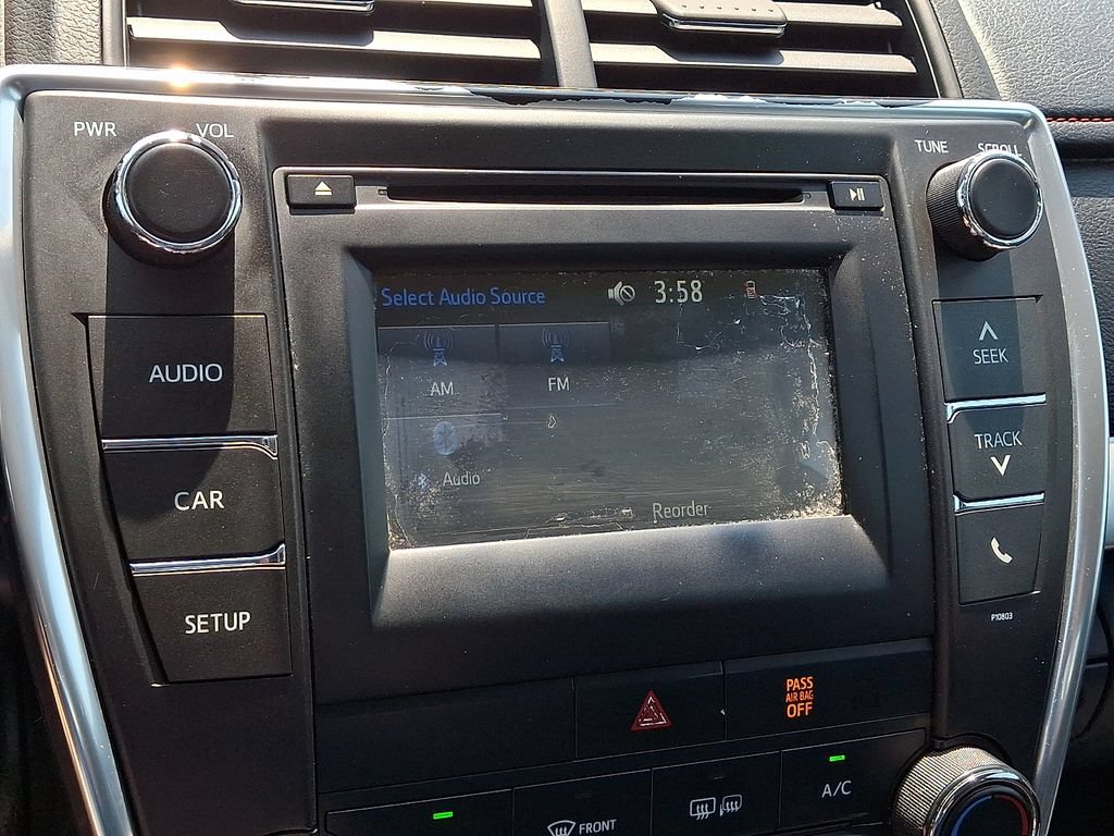 Used 2015 Toyota Camry SE FWD image 16