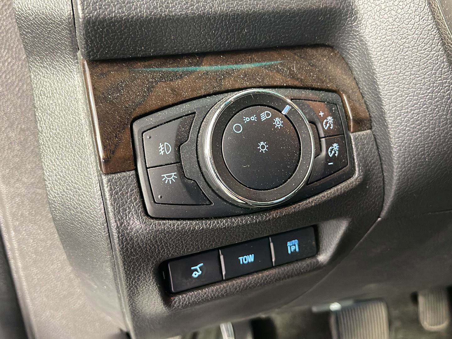 Used 2015 Ford Explorer Limited w/ Equipment Group 302A image 15