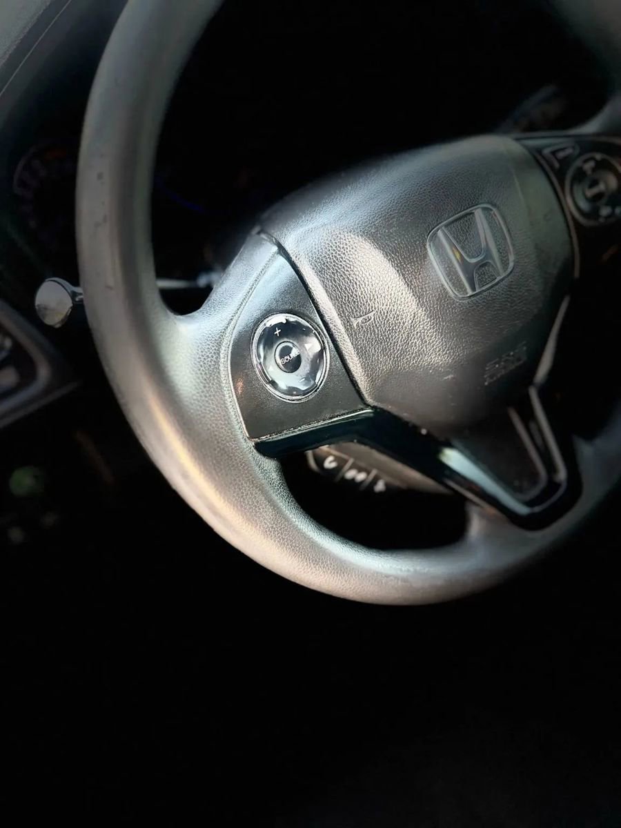 Used 2019 Honda HR-V LX image 20