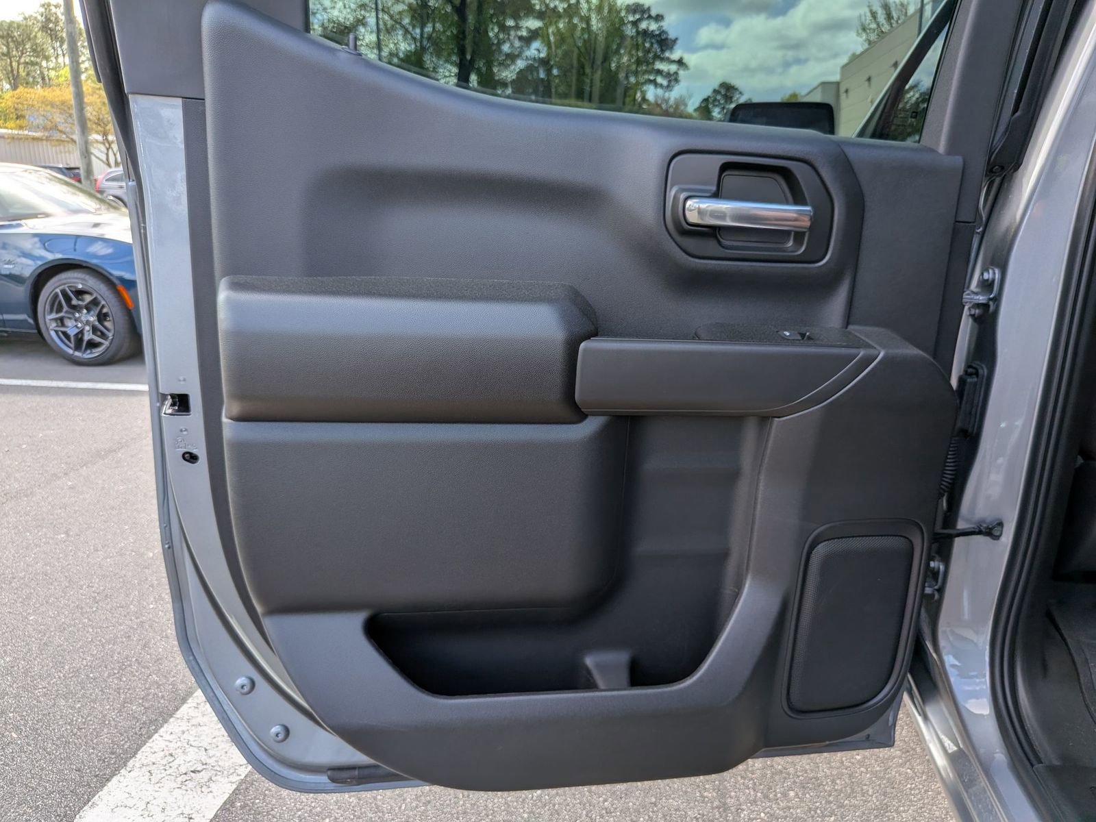Used 2026 Chevrolet Silverado 1500 Custom Trail Boss w/ Dark Appearance Package AWD/4WD image 24