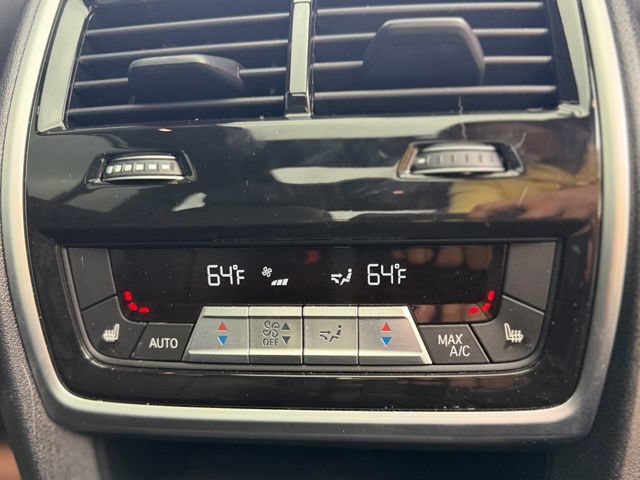 Used 2025 BMW X7 M60i AWD/4WD image 63