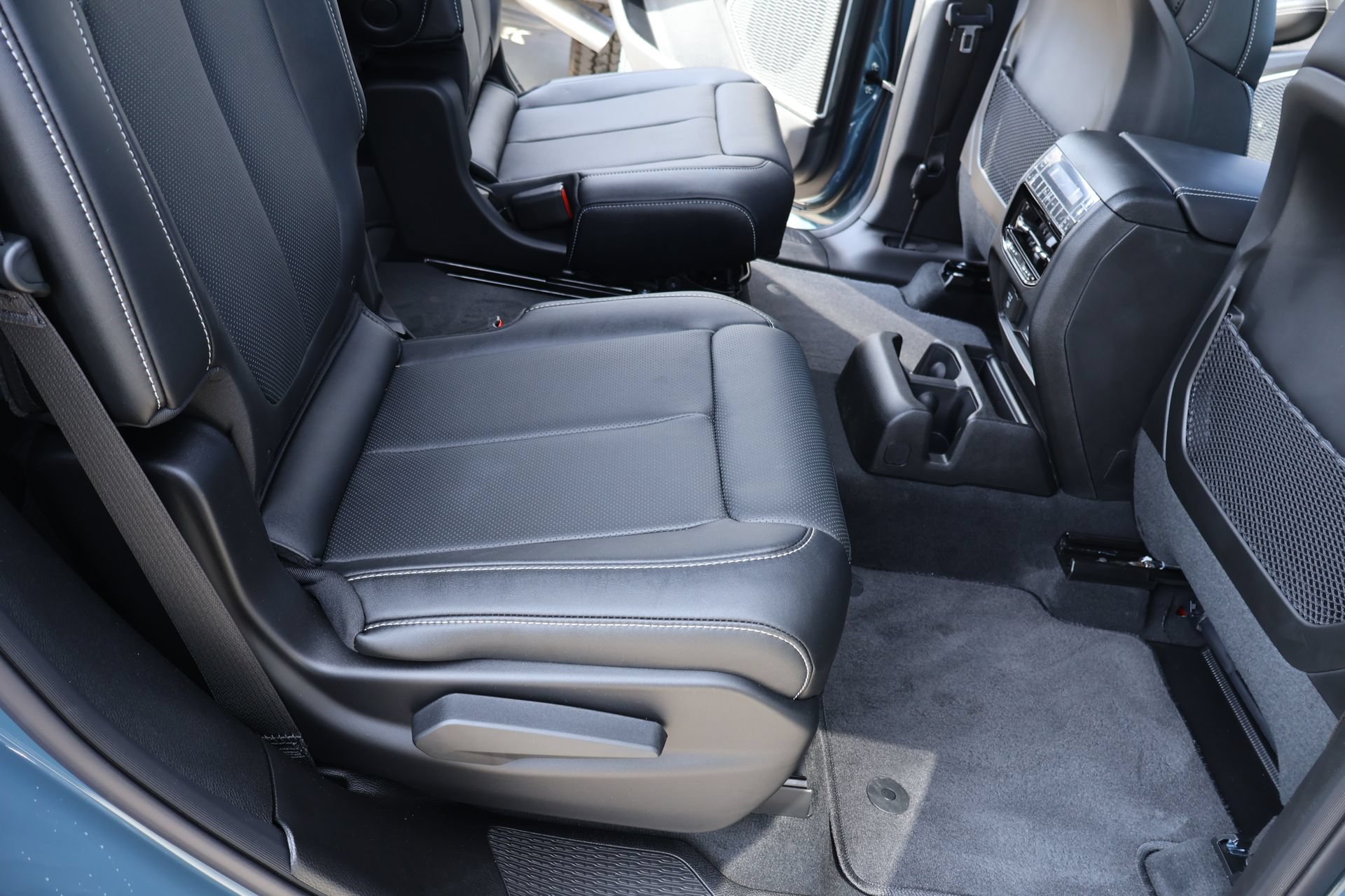 New 2026 Jeep Grand Cherokee L Limited AWD/4WD image 15