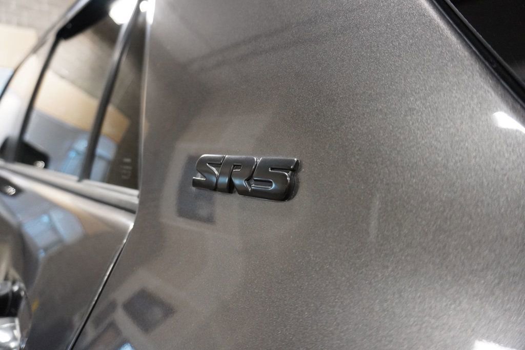 Used 2018 Toyota 4Runner SR5 AWD/4WD image 6